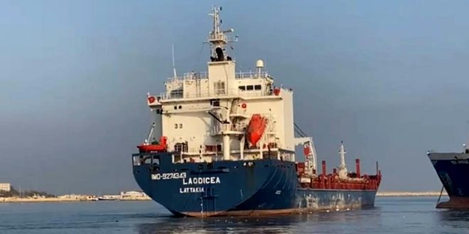دام برس : بعد احتجازها في مرفأ طرابلس لعدة أيام.. السفينة السورية لاوديسيا تصل إلى مرفأ طرطوس