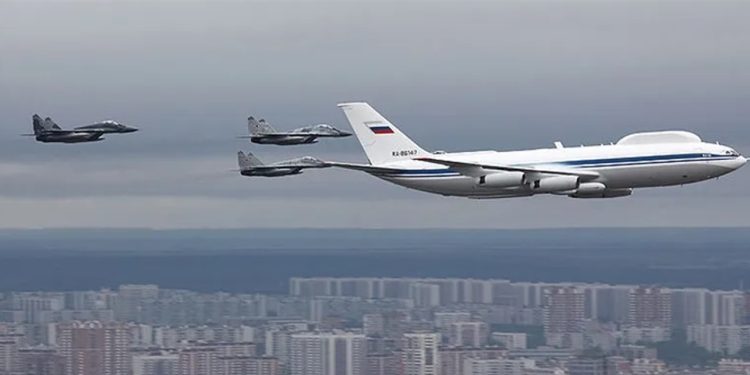 دام برس : طائرة يوم القيامة في سماء موسكو… رسائل نووية جديدة من بوتين لـ الناتو