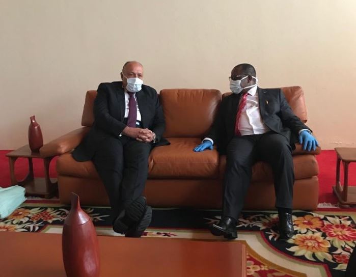 دام برس : دام برس | صورة لوزير الخارجية المصري ونظيره البوروندي تعكس طبيعة اللقاءات الدبلوماسية في زمن كورونا