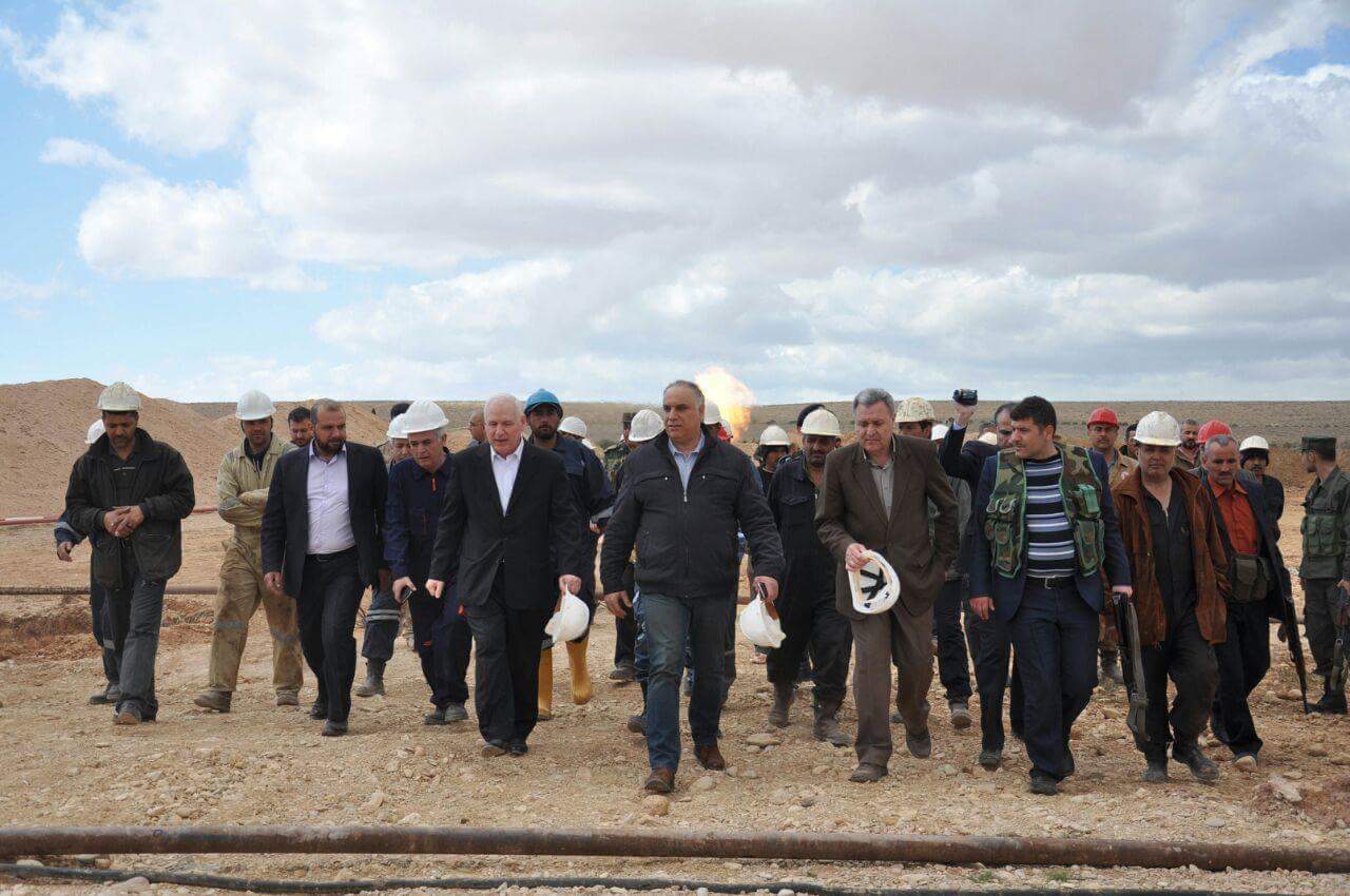 دام برس : دام برس | وزير النفط و محافظ حمص يتفقدان العمليات النهائية للبدء بإنتاج الغاز بحقل غاز صدد