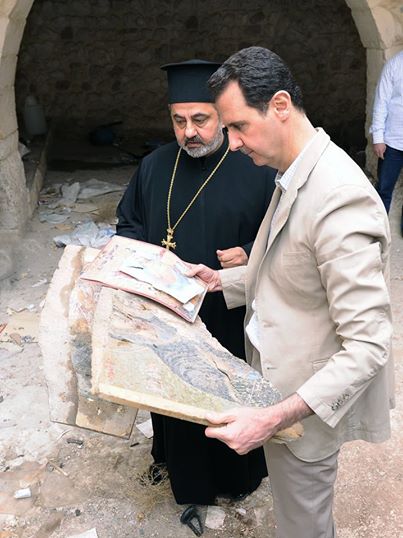 دام برس : في يوم قيامة السيد المسيح ومن قلب معلولا الآن.. الرئيس الأسد يتمنى فصحاً مباركاً لجميع السوريين وعودة السلام والأمان والمحبة إلى ربوع سورية كافة.