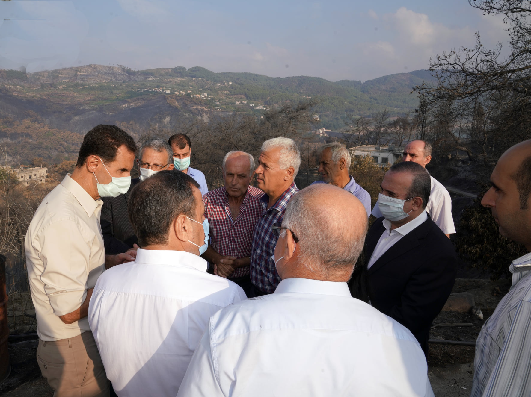 دام برس : دام برس | الرئيس الأسد يزور ريف اللاذقية للقاء الأهالي والاطلاع على المناطق التي طالتها الحرائق