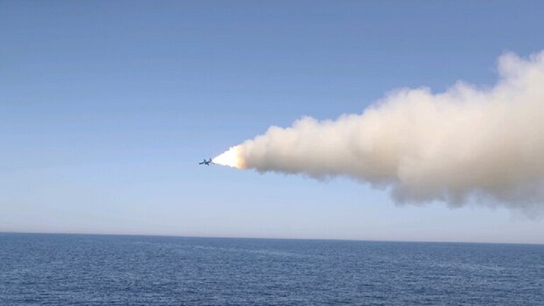 دام برس : دام برس | الحرس الثوري يطلق صواريخ بالستية من مواقع تحت الأرض تجاه أهداف بحرية في مياه الخليج خلال مناورات