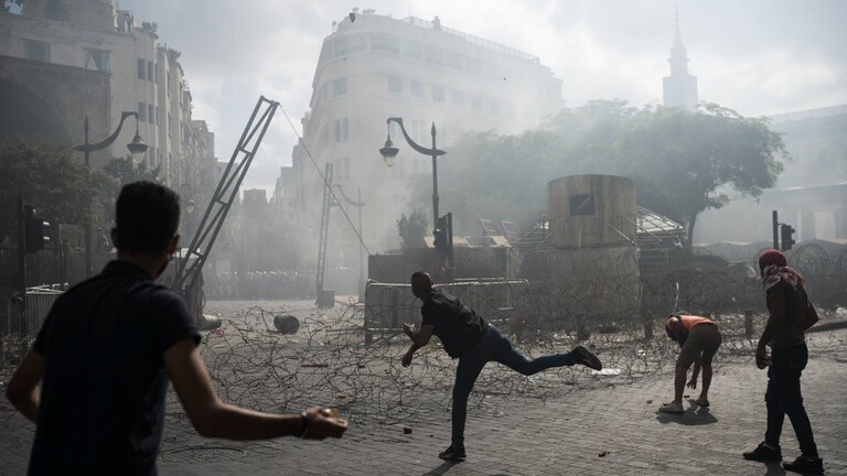 دام برس : تجدد الاشتباكات بين قوى الأمن ومحتجين في وسط بيروت