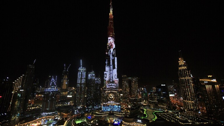 دام برس : دام برس | صورة لاعب القرن تظهر على برج خليفة