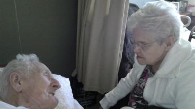 دام برس : دام برس | زوجان أمريكيان يتوفيان بفارق 11 ساعة بعد 66 عاما من الزواج