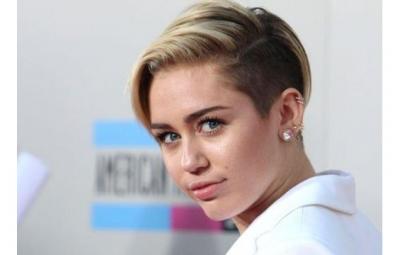 دام برس : دام برس | النجمة Miley Cyrus اﻷكثر بحثاً على yahoo