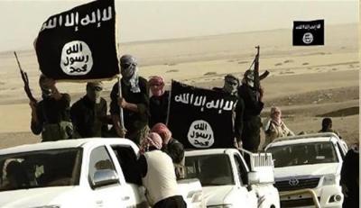دام برس : داعش يقتحم كنائس الموصل ويرفع أعلامه السوداء فوقها