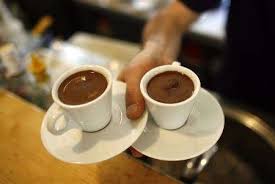 دام برس : دام برس | كم فنجان قهوة ينبغي أن تشرب في اليوم لتجنب آثارها السلبية ؟