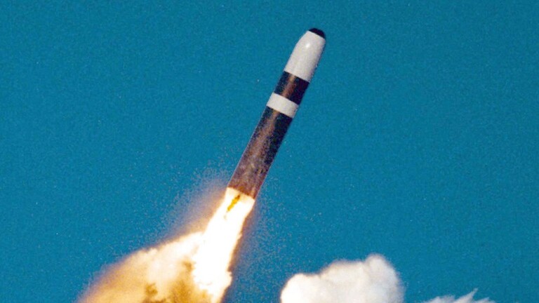 دام برس : دام برس | رسالة إلى من يعادون روسيا.. شاهد حجم الحفرة التي يخلفها صاروخ 