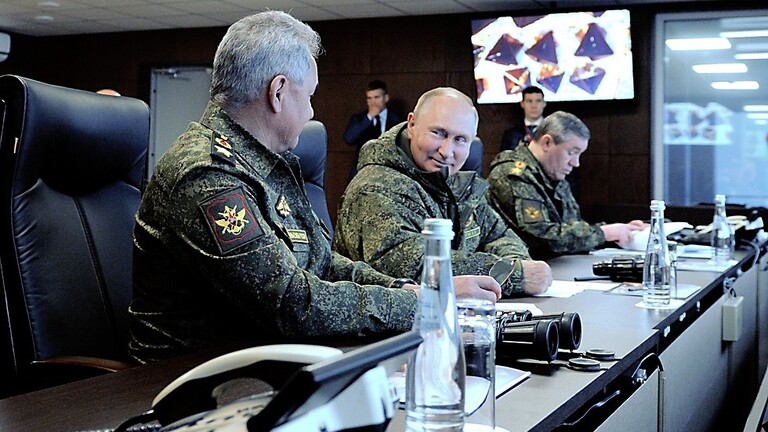 دام برس : وزير الدفاع الروسي يبلغ بوتين بانتهاء عملية التعبئة الجزئية .. وبوتين: شكراً لكل من التحق بالقوات الروسية