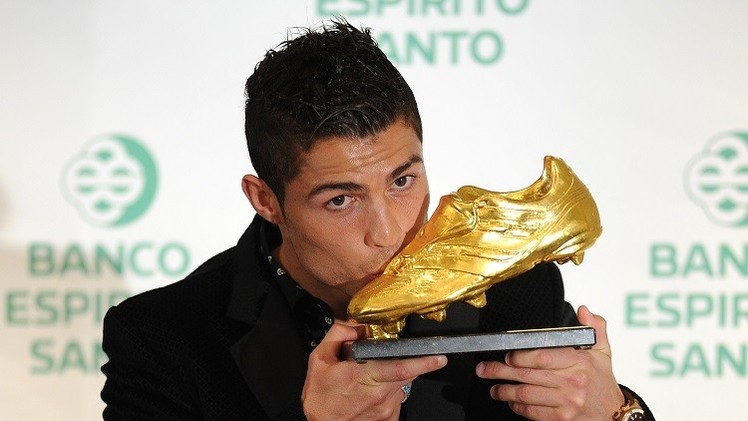 دام برس : دام برس | رونالدو يتوج بجائزة الحذاء الذهبي الأوروبية للمرة الثالثة